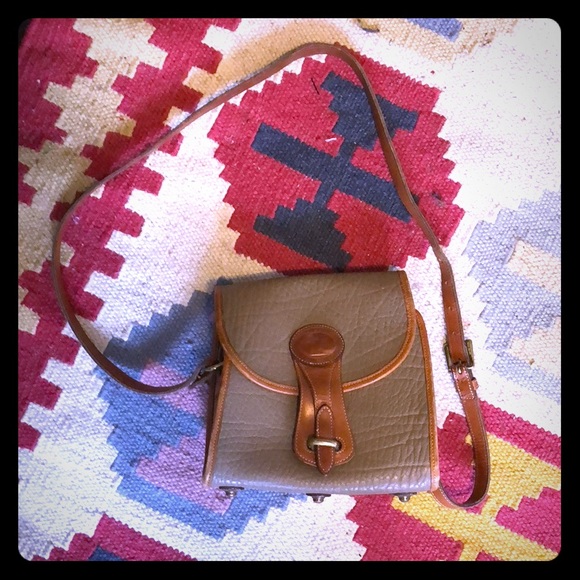 Dooney & Bourke Handbags - Vintage Dooney and Bourke Crossbody
